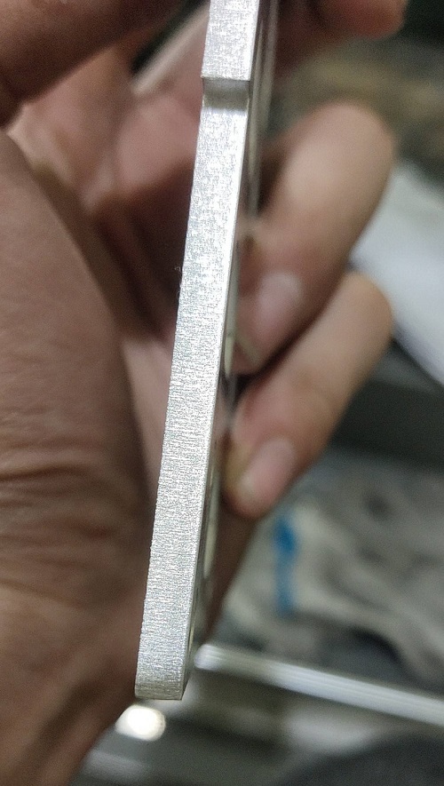 3000W激光切割機用空氣切割4mm厚鋁板工藝參數